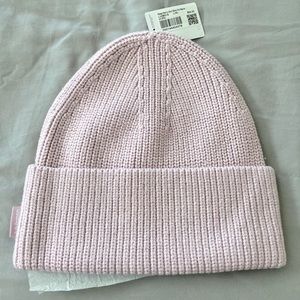 NWT Lululemon women’s pink beanie (size L/XL)